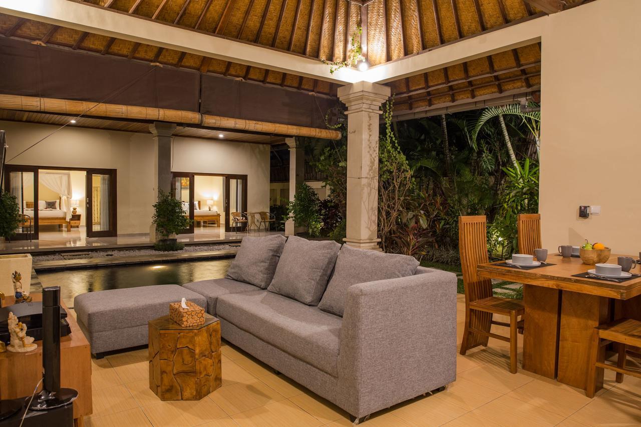 Villa Deshy Seminyak  Bagian luar foto