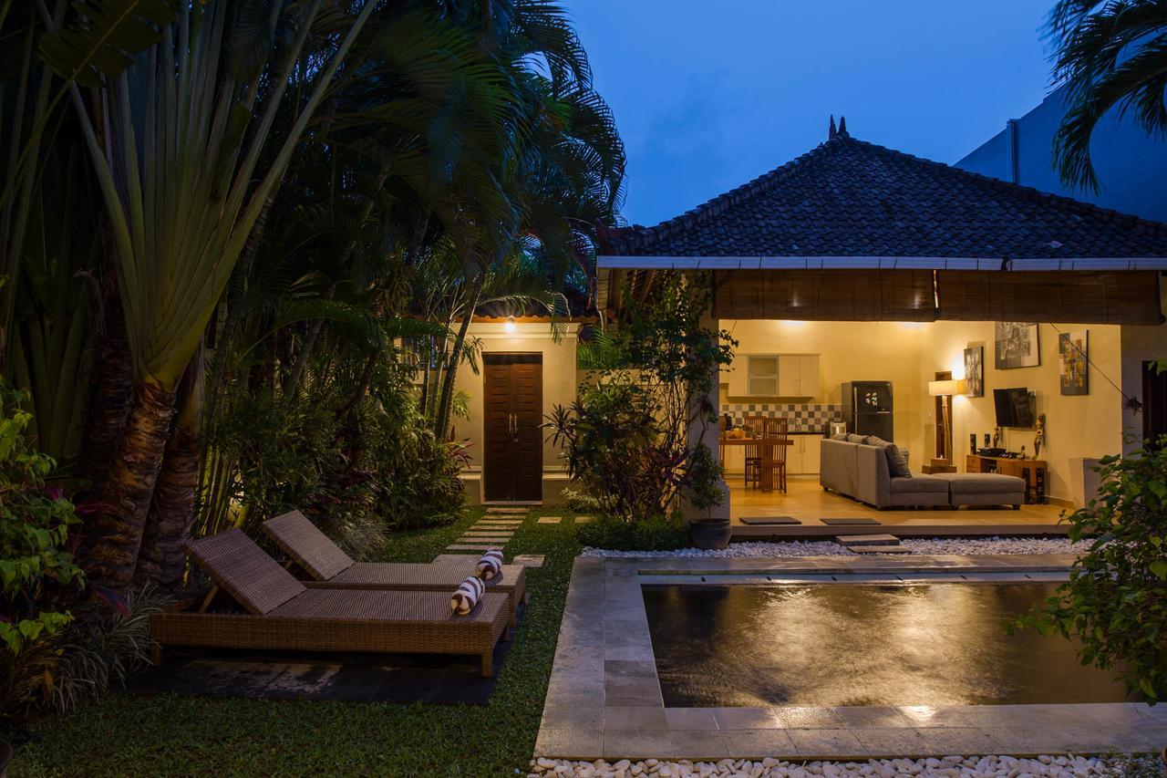 Villa Deshy Seminyak  Bagian luar foto